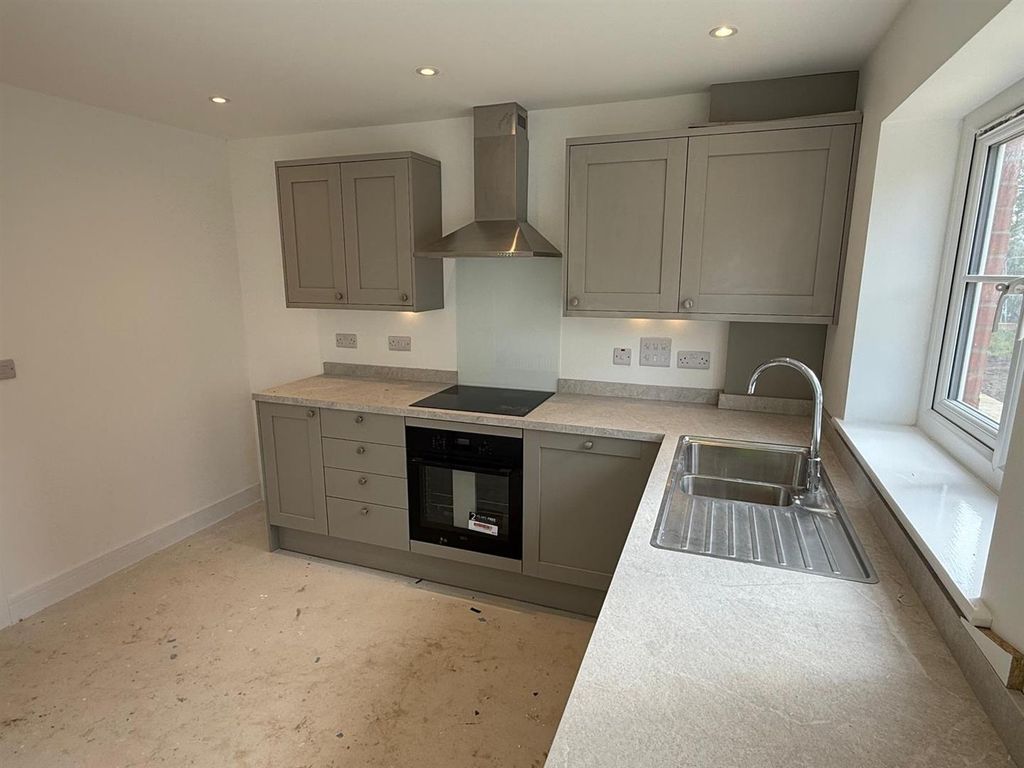 Property photo 3 of 12 Plot 309 Kitchen.Jpeg