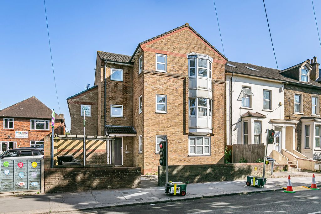 Property photo 3 of 7 7_53242