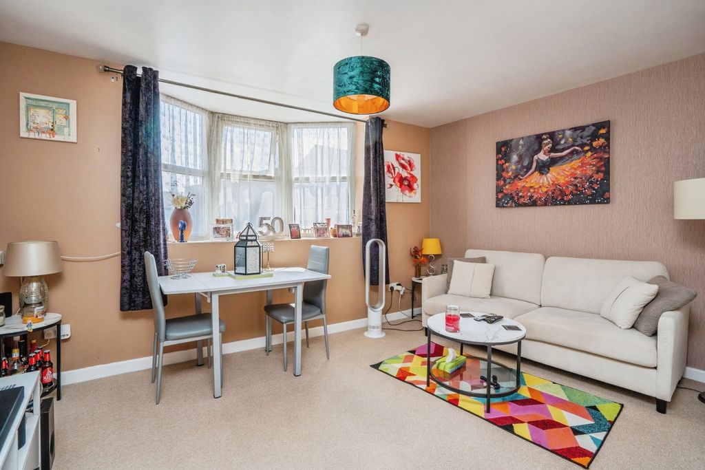 Property photo 3 of 21 Pbox-Img.Jpg