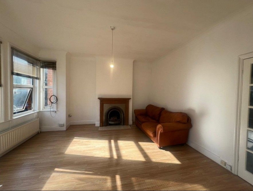 Property photo 3 of 5