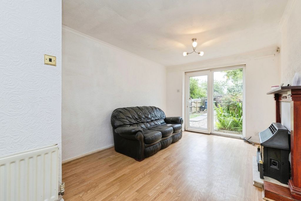 Property photo 2 of 17 Pbox-Img.Jpg