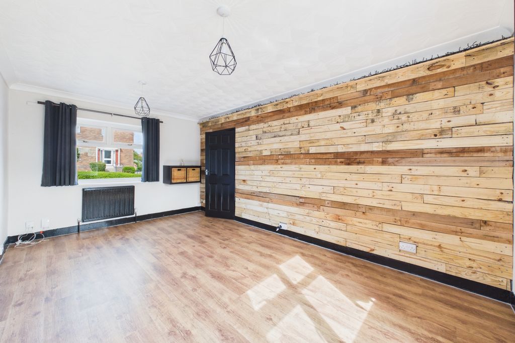 Property photo 2 of 16 Living Room