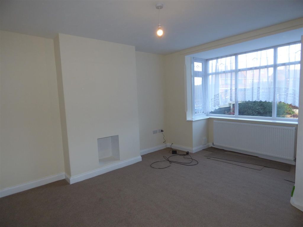 Property photo 2 of 7 119 Draycott Road Lounge.Jpg
