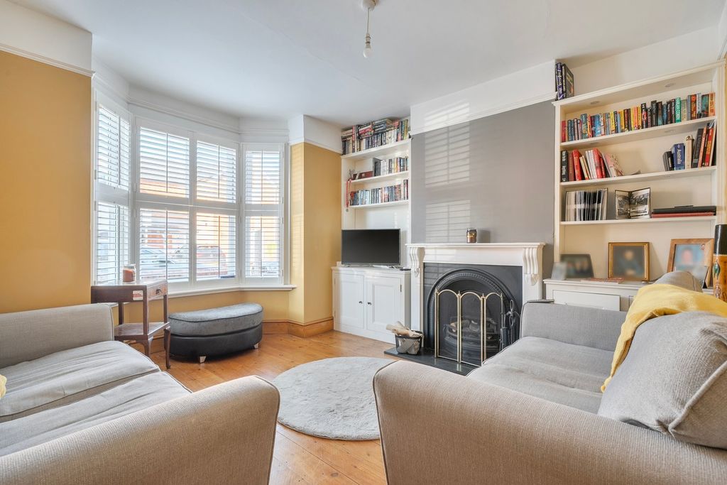 Property photo 2 of 21