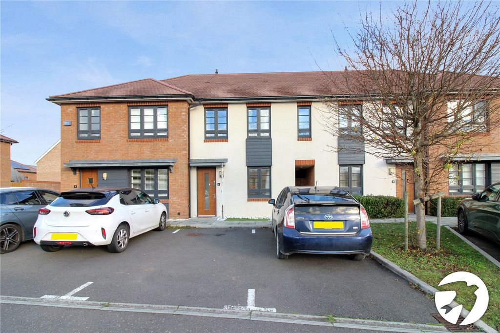 Property photo 1 of 11 Front