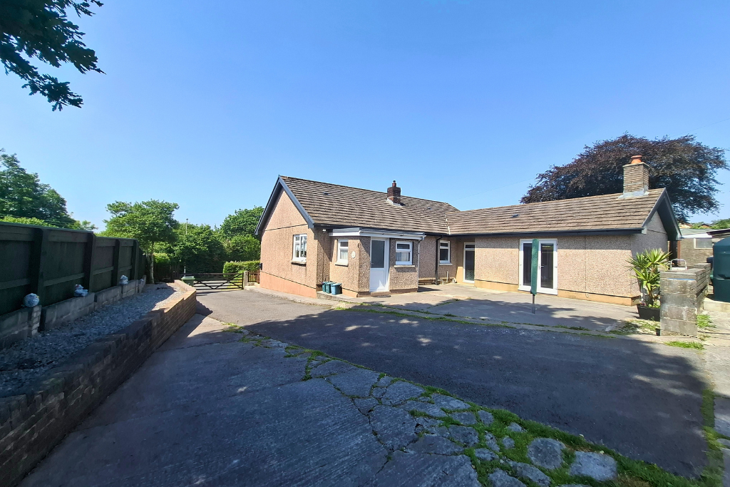 Property photo 2 of 34
