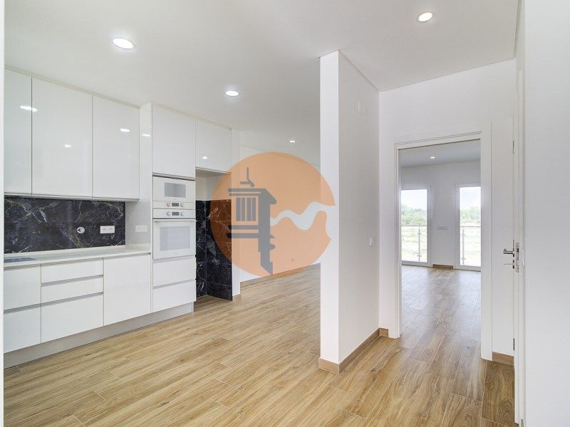 Property photo 1 of 43