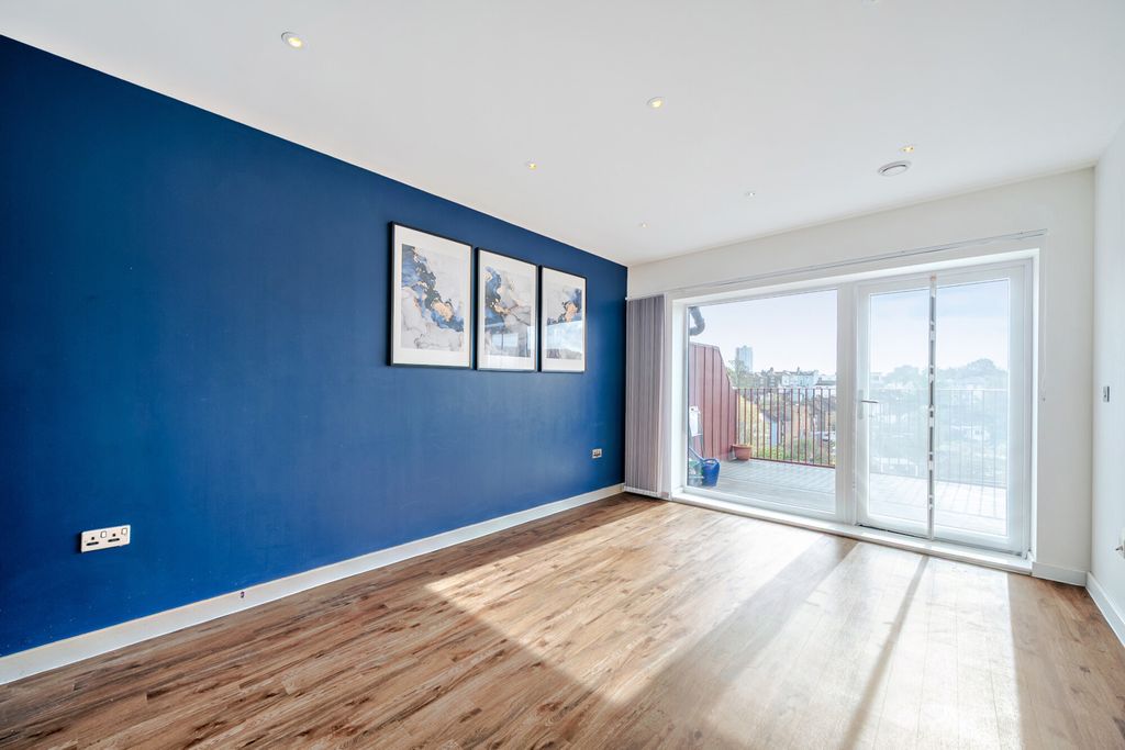 Property photo 3 of 13 Reception Room