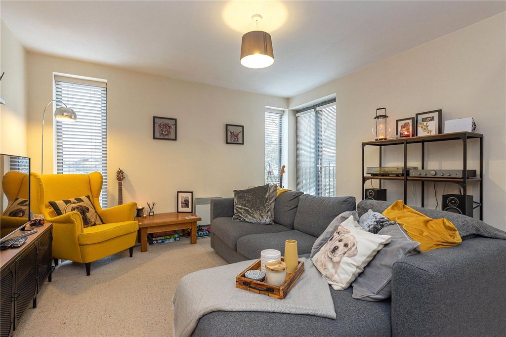 Property photo 1 of 10 Living Area