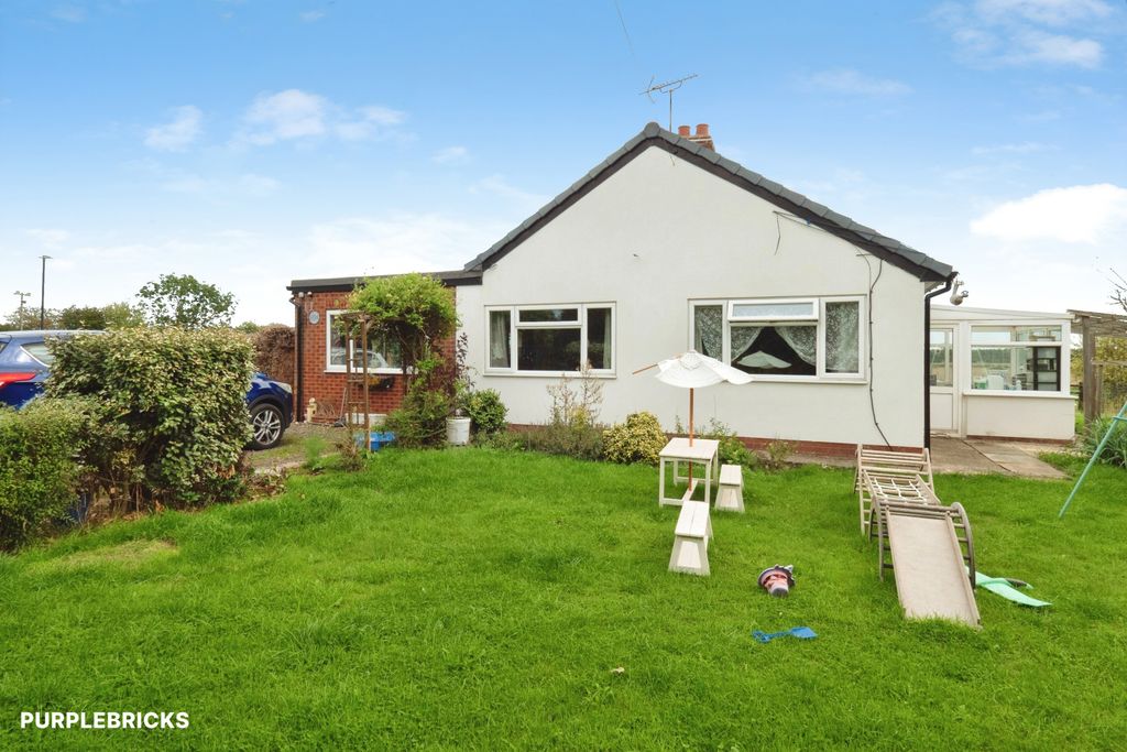 Property photo 1 of 40