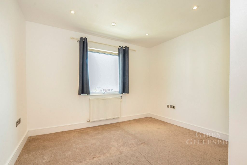 Property photo 1 of 19 Pbox-Img.Jpg
