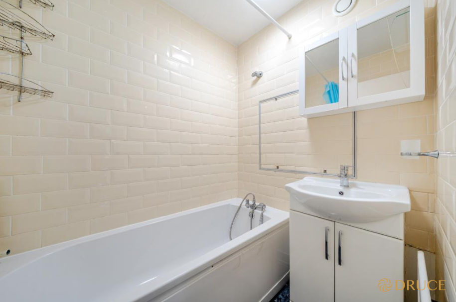 Property photo 3 of 6 A08Fw00000Hr7Kjaa1_1766162816942.Png