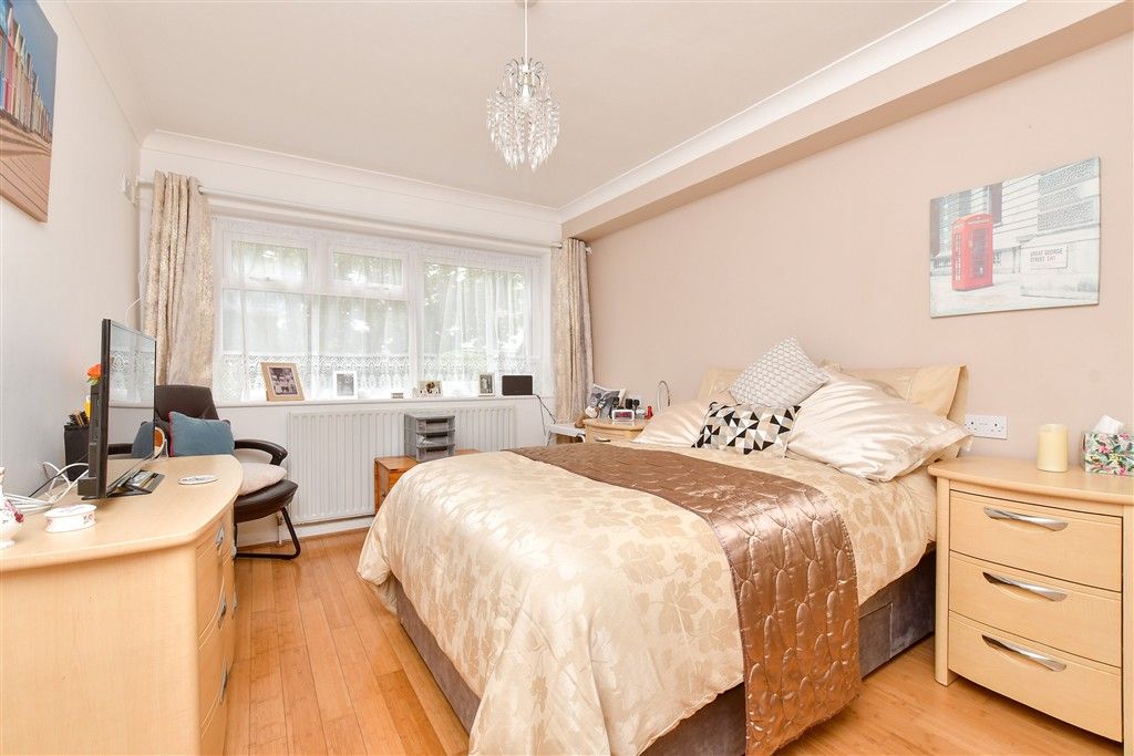 Property photo 3 of 10 Bedroom 1