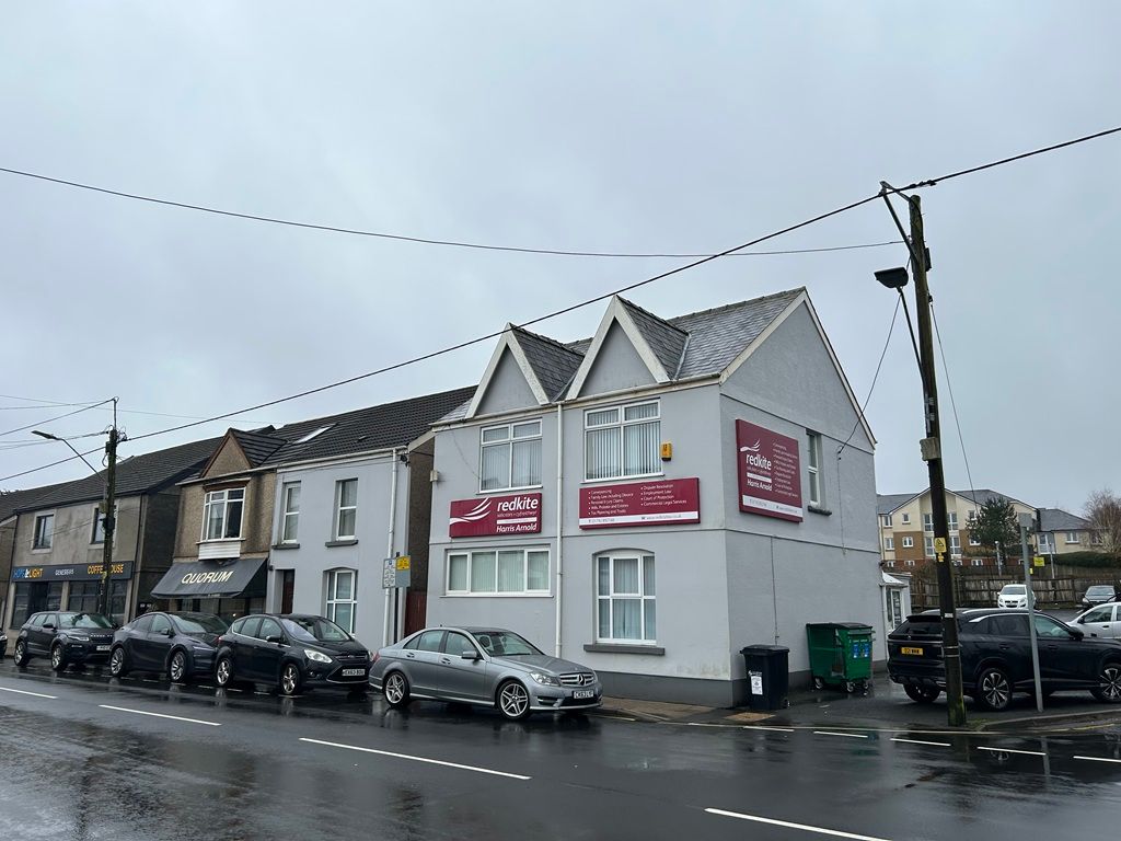 Property photo 1 of 3