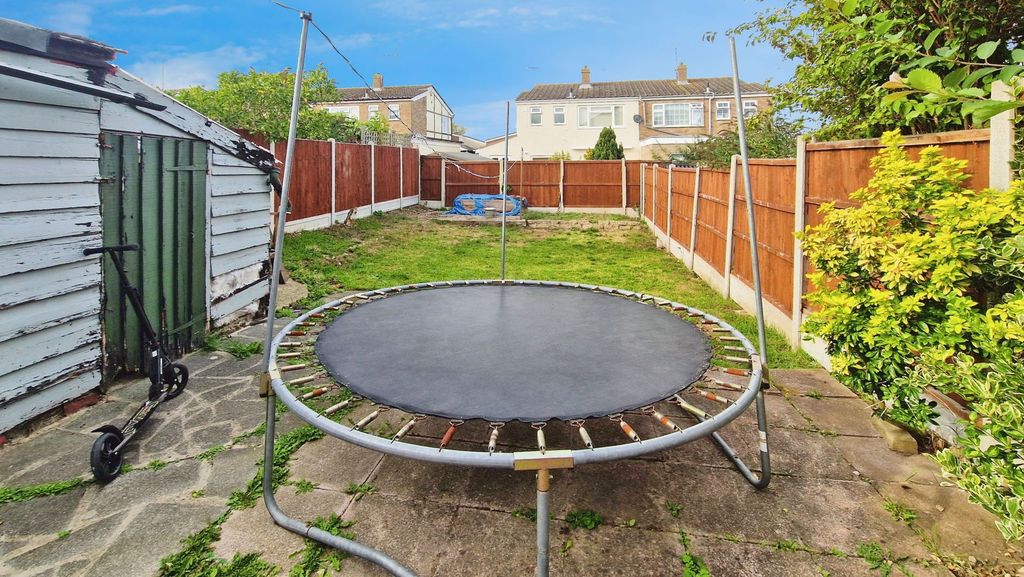 Property photo 3 of 11