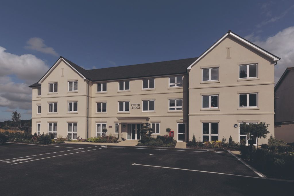 Property photo 2 of 8 Front