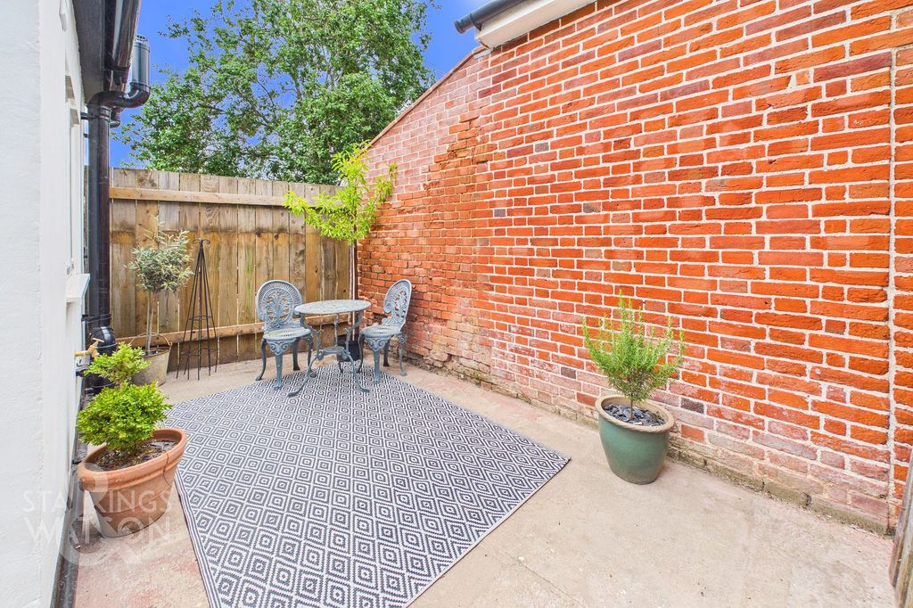 Property photo 3 of 15