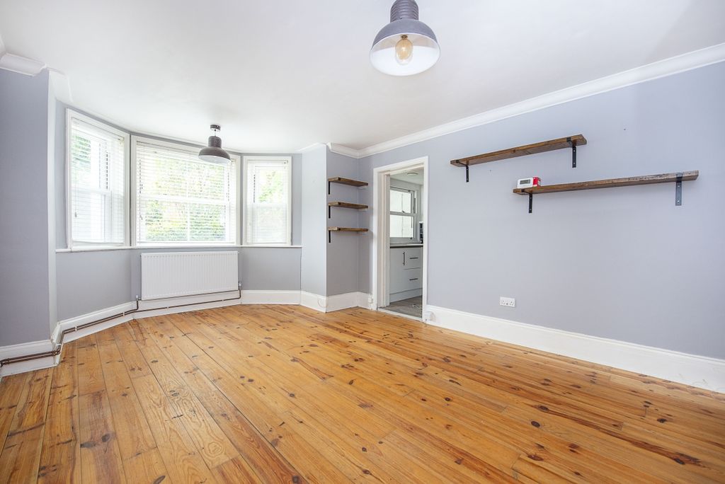 Property photo 1 of 9 2