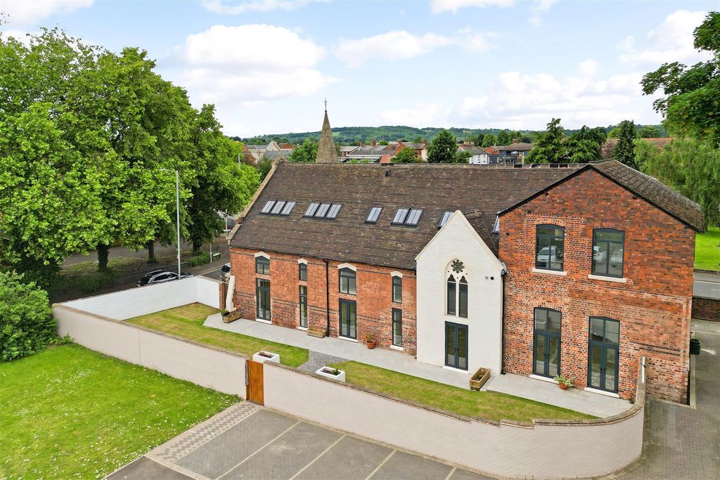 Property photo 1 of 13 External.Jpg