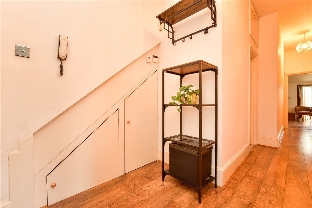 Property photo 2 of 12 Entrance Hall