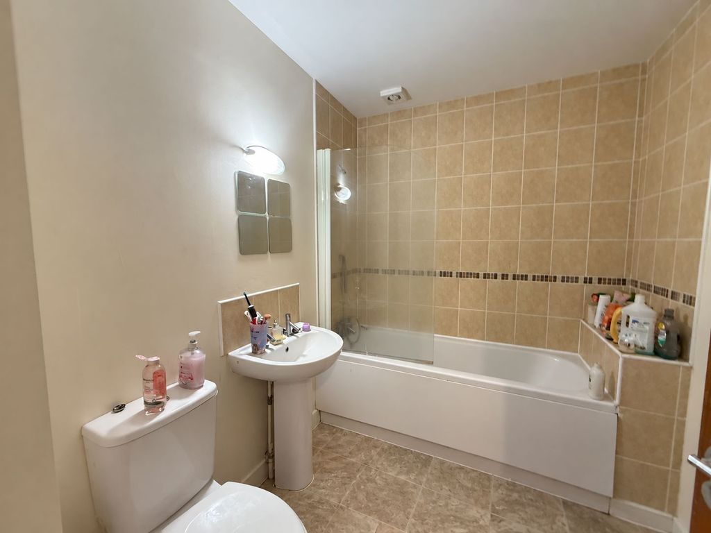 Property photo 3 of 6