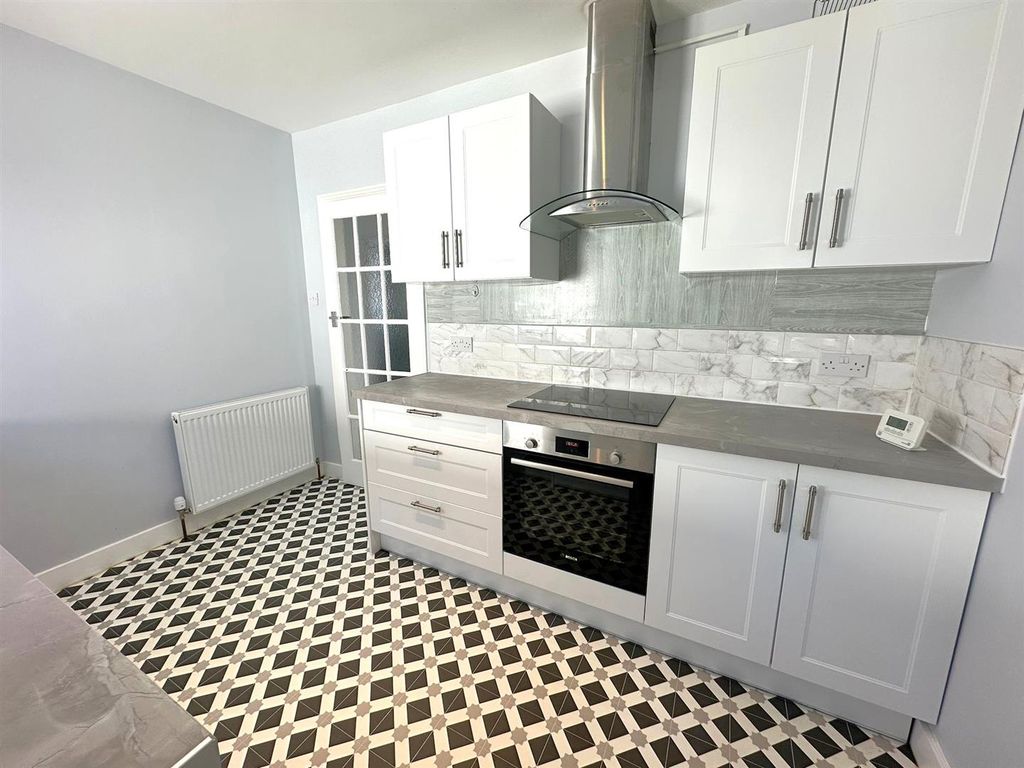 Property photo 2 of 10 4.Jpeg