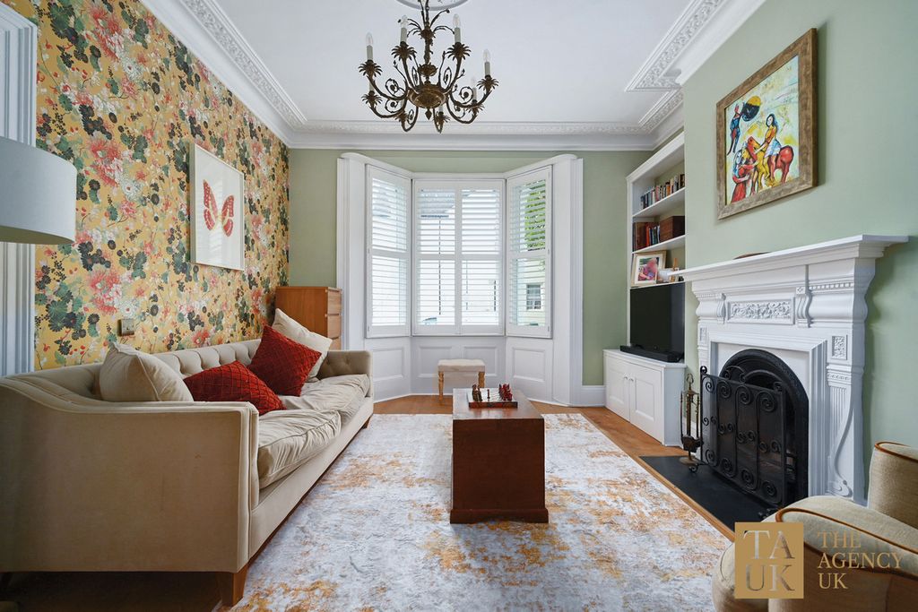 Property photo 1 of 31