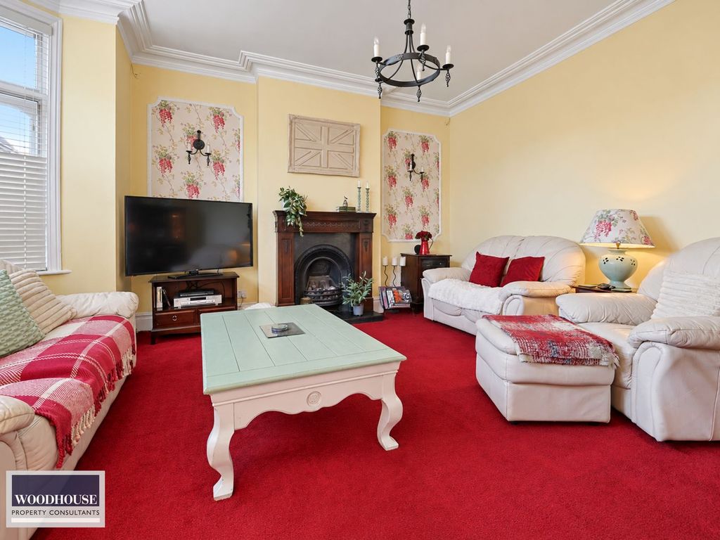 Property photo 2 of 42