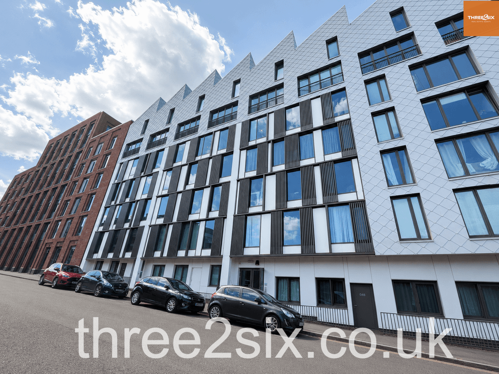 Property photo 1 of 5 Stylish One-Bedroom Apartment In Apex Lofts, Digbeth