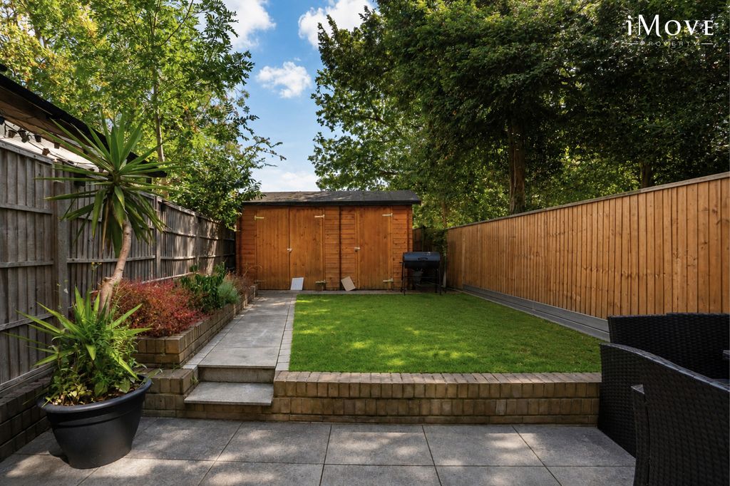 Property photo 2 of 18