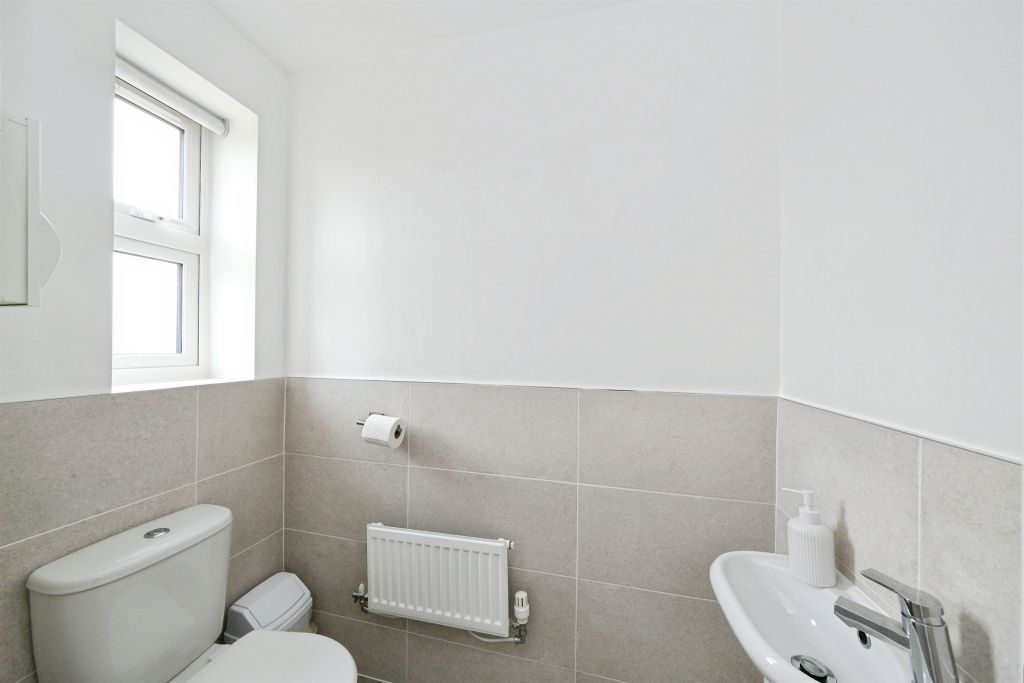 Property photo 3 of 38
