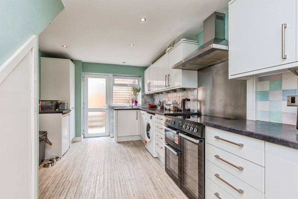 Property photo 2 of 14