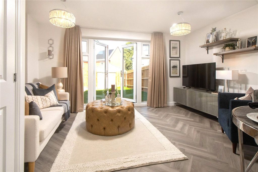 Property photo 3 of 14 Show Home