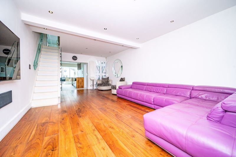 Property photo 2 of 22 Living Room