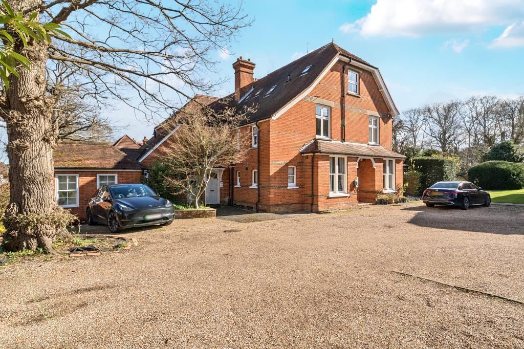 Property photo 1 of 10 External View