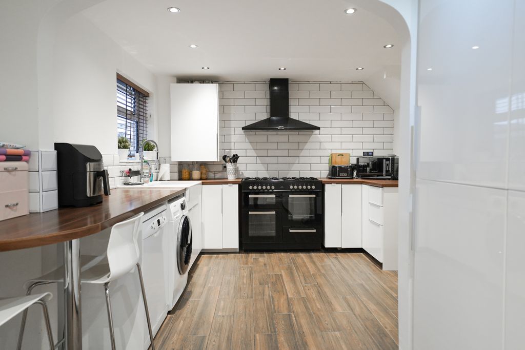 Property photo 3 of 25 Dsc08224