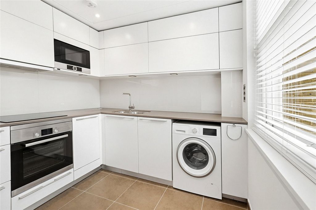 Property photo 3 of 15 Picture No. 11