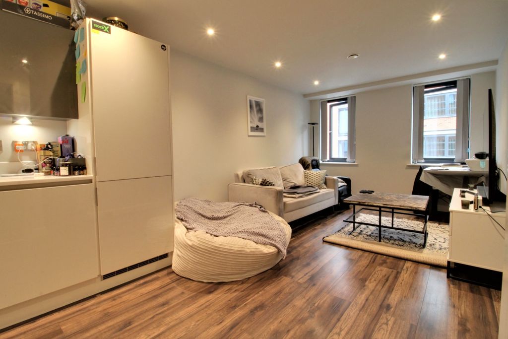 Property photo 2 of 9