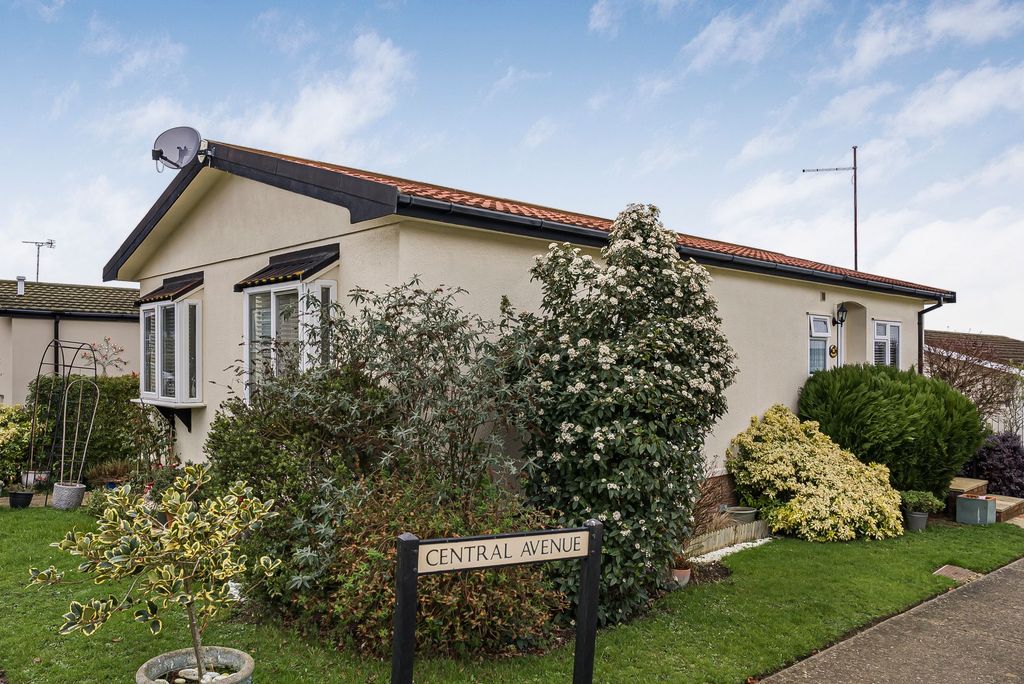 Property photo 3 of 24