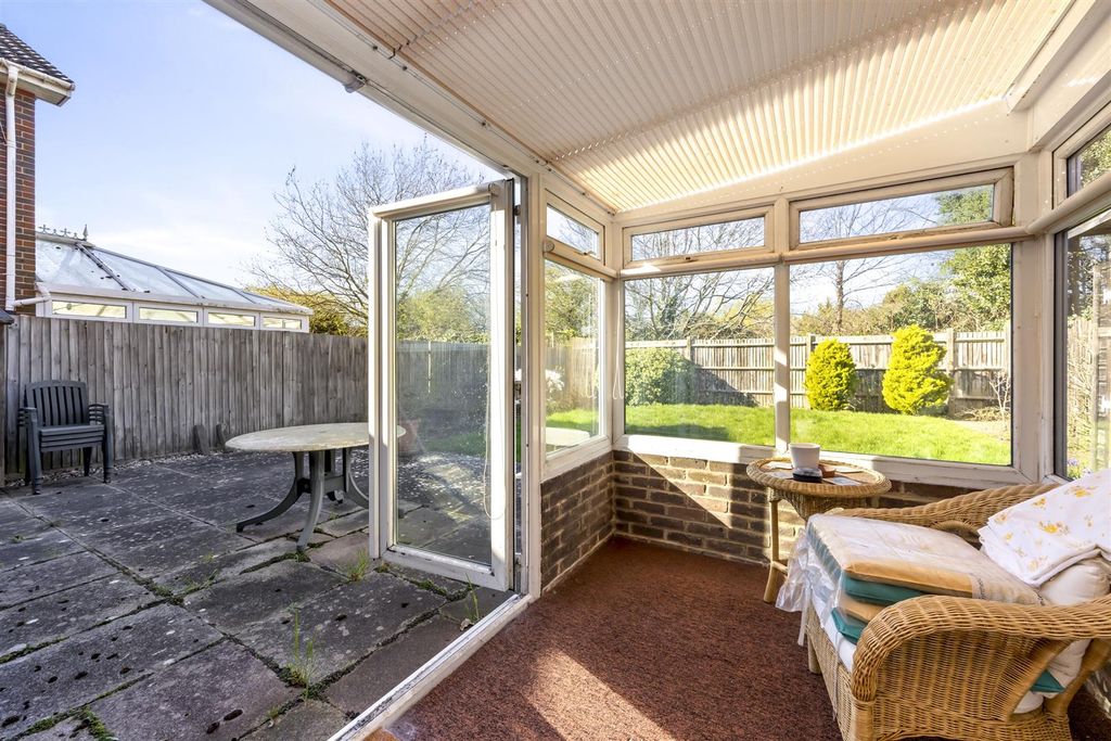 Property photo 2 of 19 Cumberland Avenue_20-013.Jpg