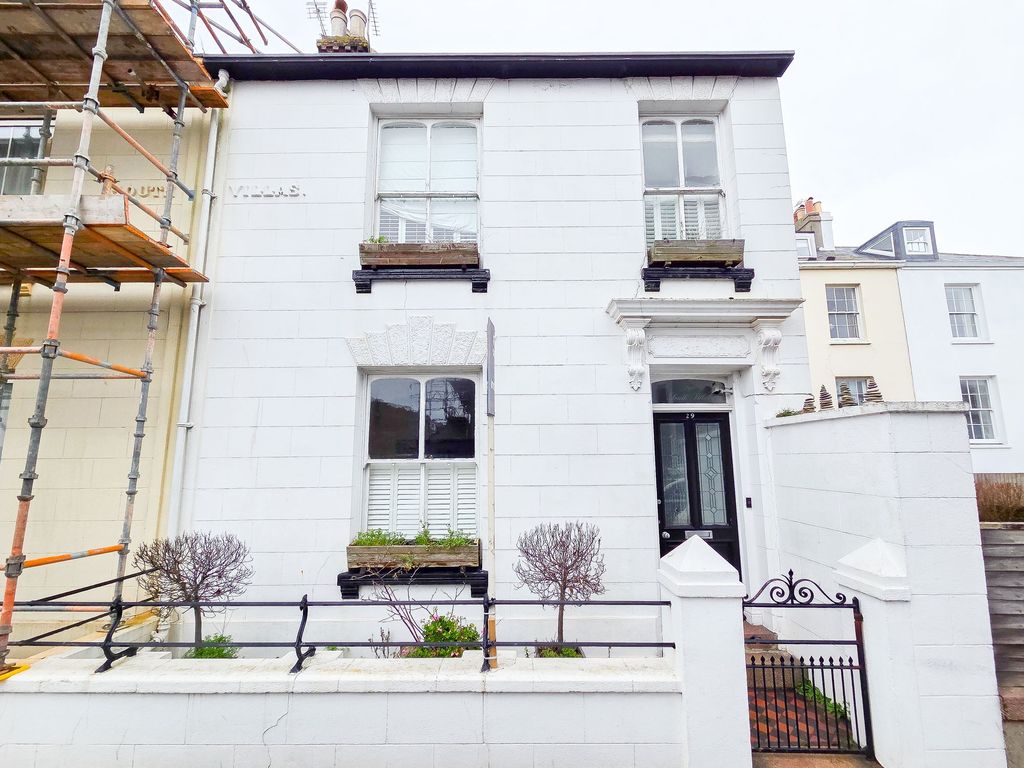 Property photo 1 of 20