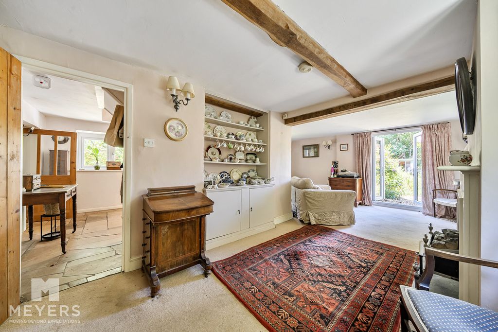 Property photo 2 of 28