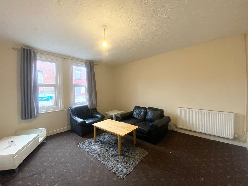Property photo 3 of 6 Picture No. 25