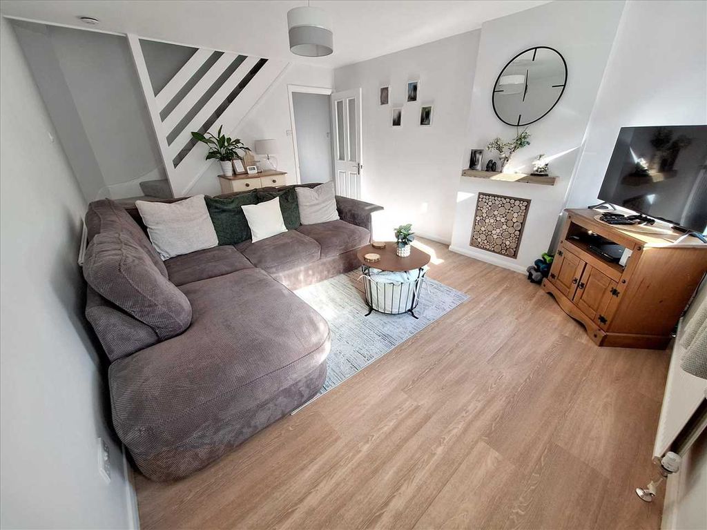 Property photo 2 of 12 Living Room