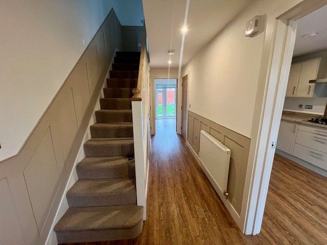 Property photo 2 of 16 Hallway