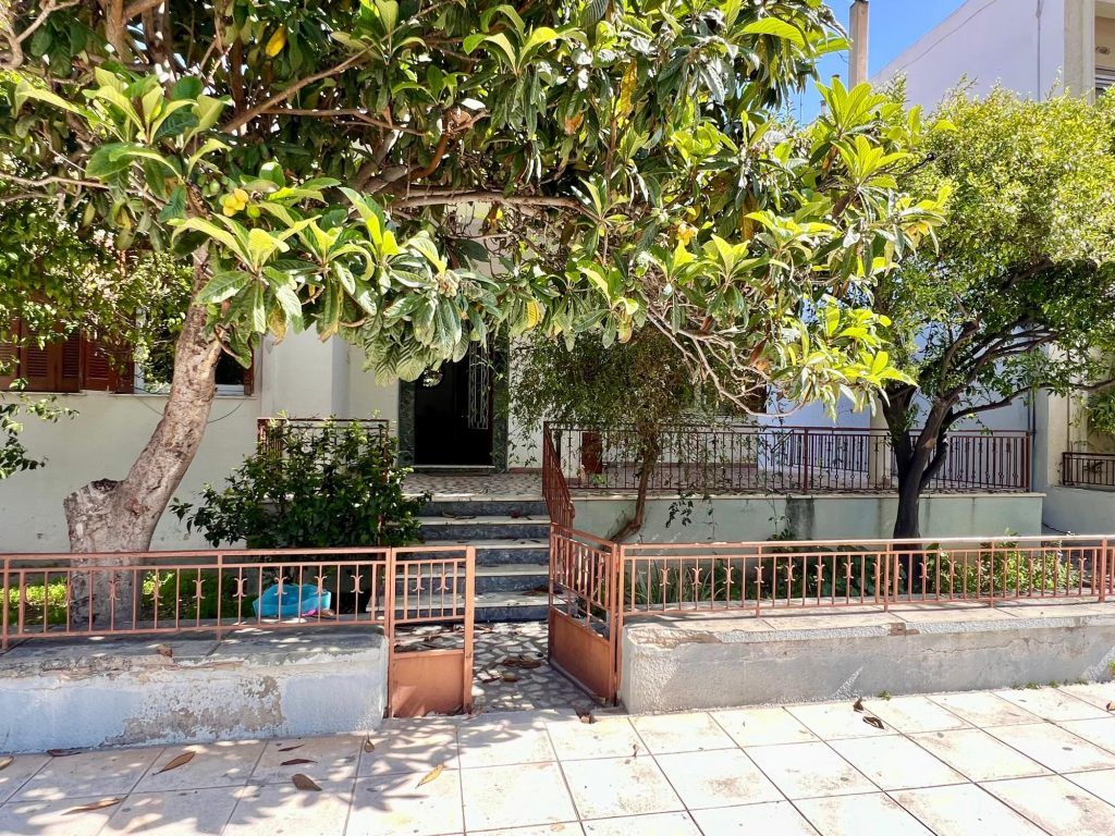Property photo 2 of 31