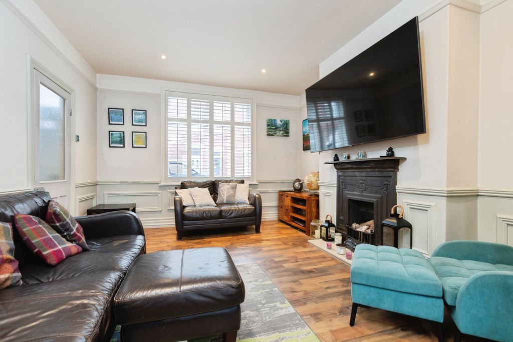 Property photo 2 of 15