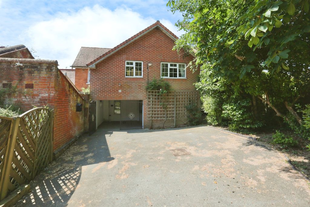 Property photo 1 of 25 Image