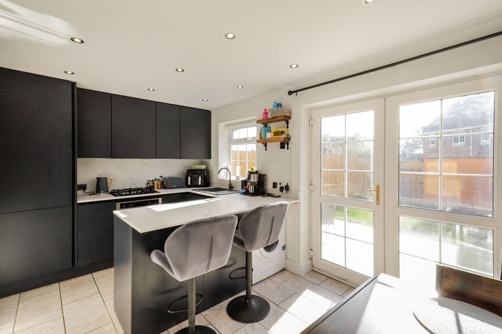 Property photo 2 of 15 Kitchen