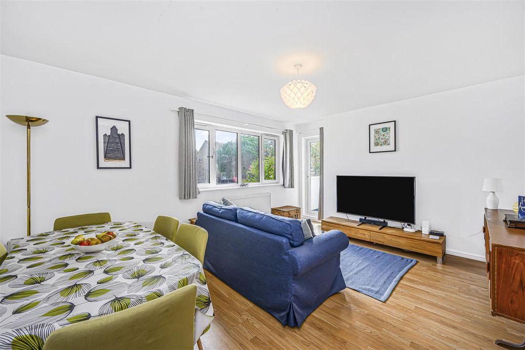 Property photo 1 of 25